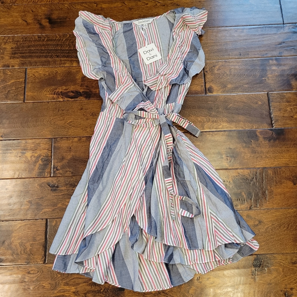 NWT Davi & Dani Dress Size M